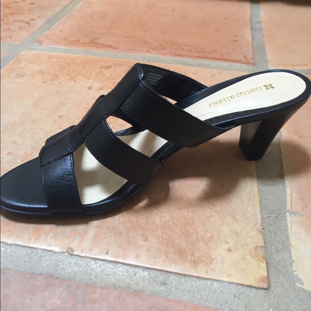 Naturalizer Sandals